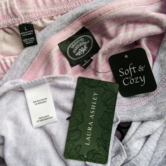 Laura Ashley PJ Set Short Sleeve Tee Shorts Embroidered Love Paw Grey Pink L NWT - Picture 10 of 11